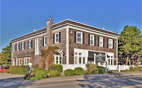 Cannon Beach Hotel