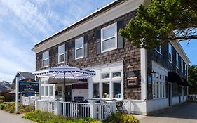 Cannon Beach Hotel